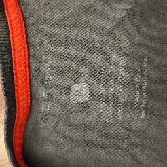 Tesla T-Shirt - Picture 4 of 4
